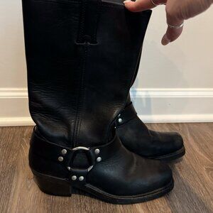 Frye Boots Harness 12R – Black